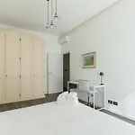 Guesthost - Comfy White Apartman