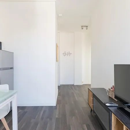 Apartment Guesthost - Comfy White *